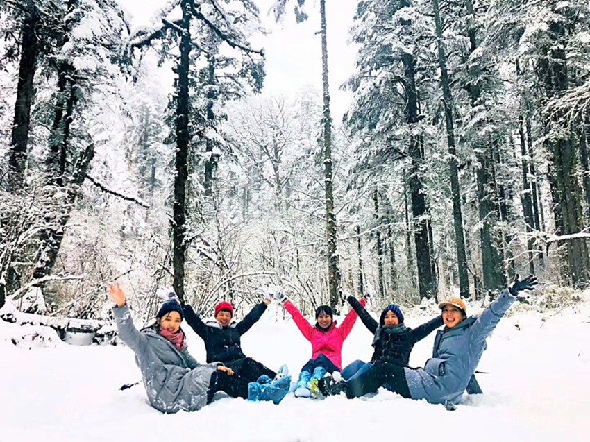 大美甘孜開啟玩雪模式