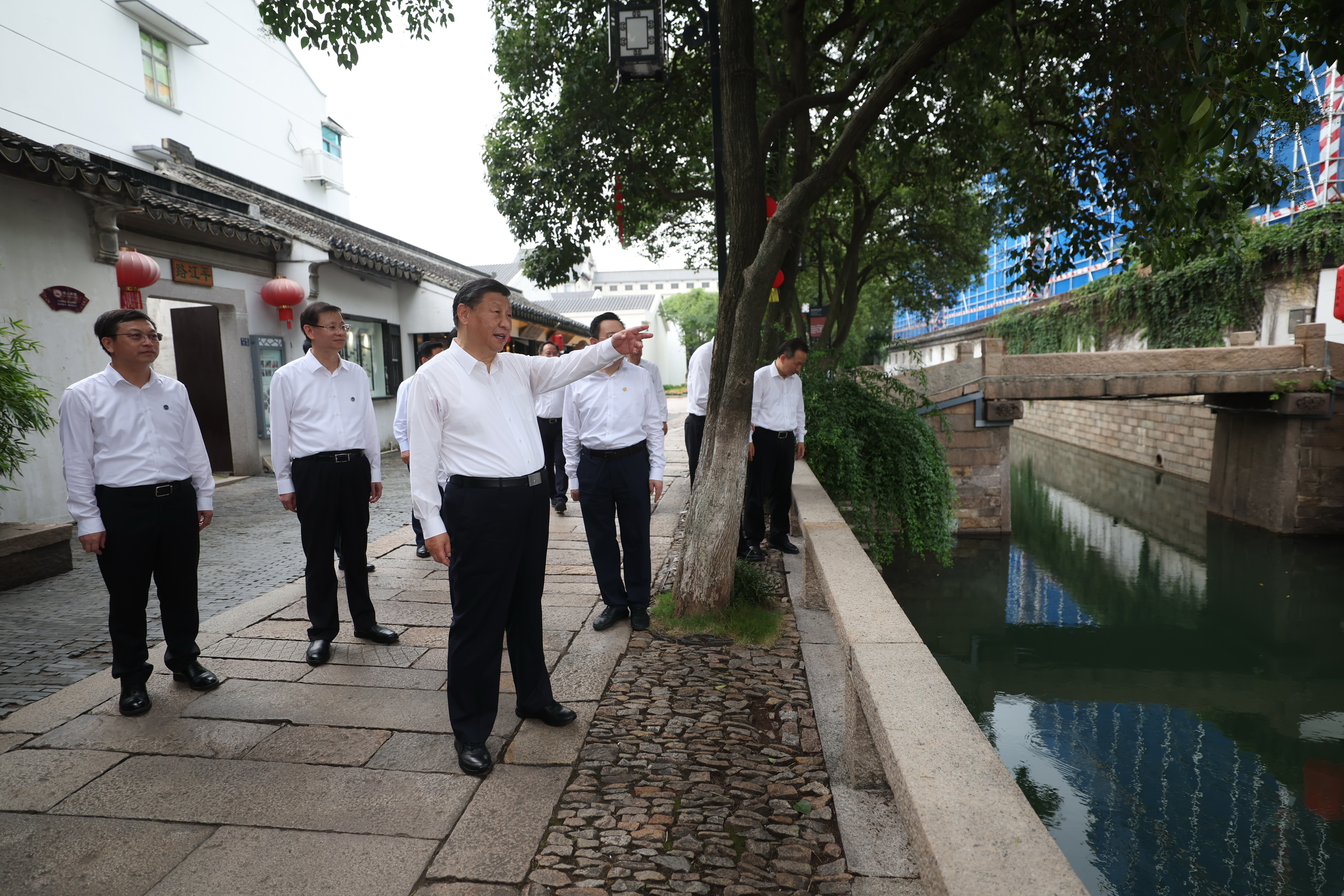 2023年7月6日，習近平在蘇州平江歷史文化街區(qū)考察。